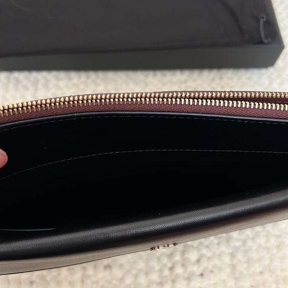 CHANEL O Case Medium Lambskin Leather Clutch Pouch - Limited Edition - Picture 13 of 17